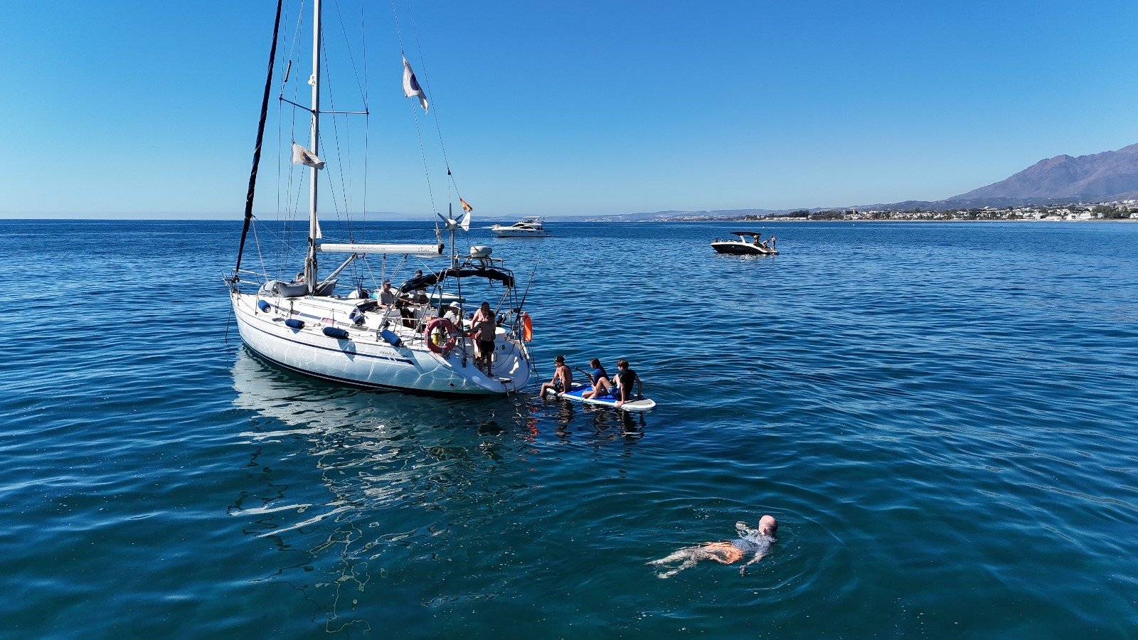 Preparando actividades náuticas a bordo